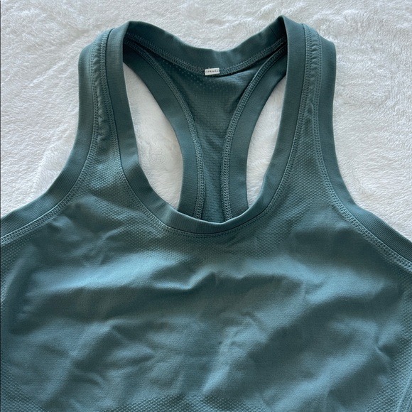 Athleta Momentum Seamless Tank - Picture 2 of 4